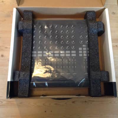 Livid DS1 midi mixer controller image 10