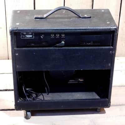 Roland Bolt 60 Vintage Tube Combo Amp 60 Watts image 3