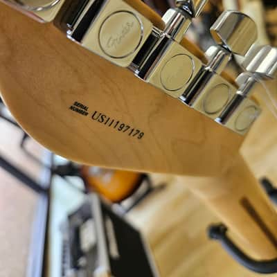 Fender "Tele-bration" Limited Edition 60th Anniversary Cabronita Telecaster with Maple Fretboard 2011 - 2-Color Sunburst image 3