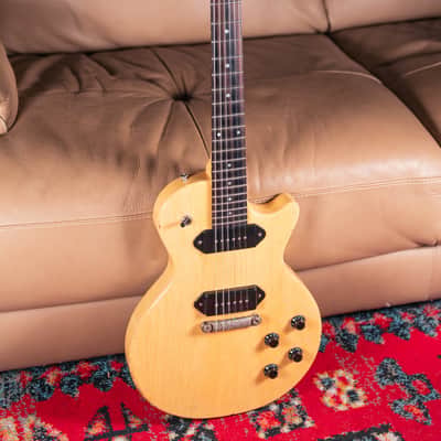 Heritage H-137 Artisan Aged in TV Yellow, Pre-Owned image 2