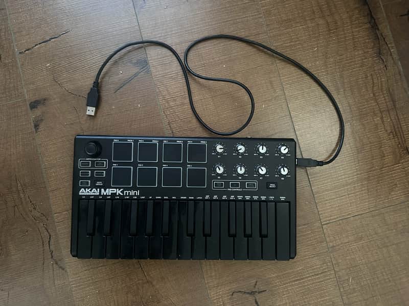 Akai MPK Mini MKIII 25-Key MIDI Controller 2020 - Present - Black image 1