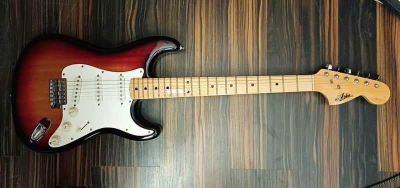 Aria Stratocaster Vintage 1970-1972 - Drei Tone Cherry-Sunburst image 1