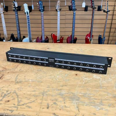 Fostex 3012 32-Point Patch Bay 1/4" to RCA image 3