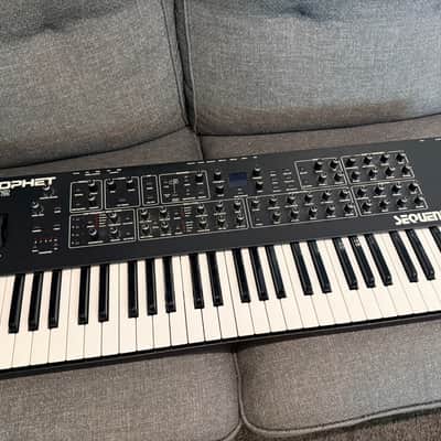 Sequential Prophet Rev2 61-Key 8-Voice image 2