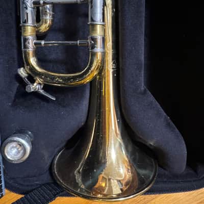 Great Playing Pre-Owned Bach 37 Stradivarius Trumpet in Lacquer from the 80's! image 13