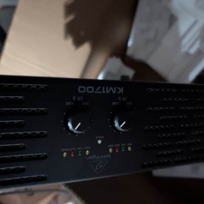 Behringer KM1700 Professional 1700-Watt Stereo Power Amplifier 2010s - Black image 1
