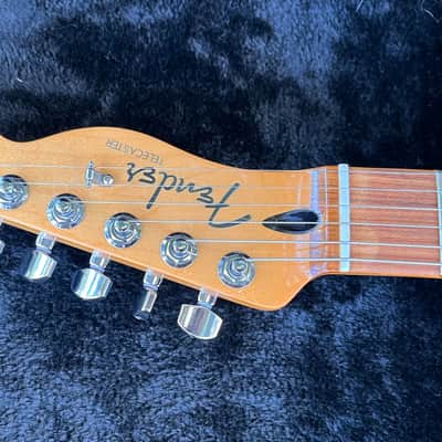 Fender Player Plus Nashville Telecaster 2023 - Present - Sienna Sunburst image 9