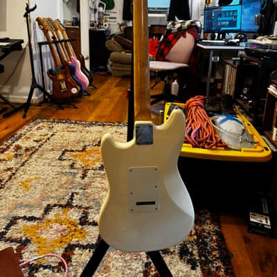 Squier Paranormal Cyclone 2021 - Present - Pearl White image 5