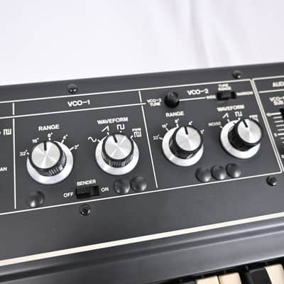 Roland SH-2 *Near mint with hard case & serviced* image 10