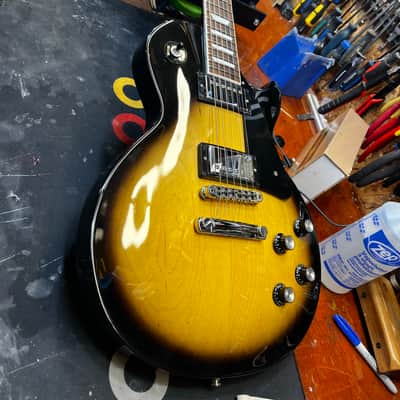 Gibson Les Paul Studio 2018 - Vintage Sunburst image 2
