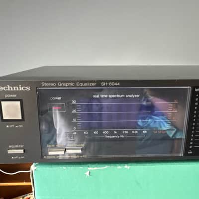 Technics Graphic Equalizer SH-8044 1985 - Black image 2