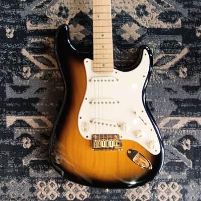 Fender 50th Anniversary American Deluxe Stratocaster 2004 - Sunburst image 8