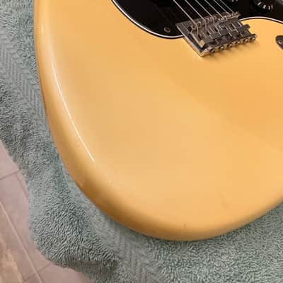 1977 Fender Stratocaster - Olympic White image 18