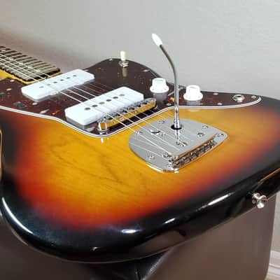 Fender Classic Player Jazzmaster Special with Rosewood Fretboard 2009 - 2017 - 3-Color Sunburst image 7