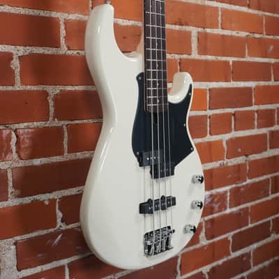Yamaha BB234 4 String Electric Bass Vintage White image 4