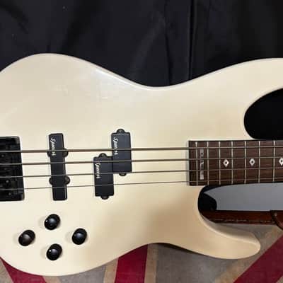 Kramer Forum 3 Electric Bass Guitar image 2