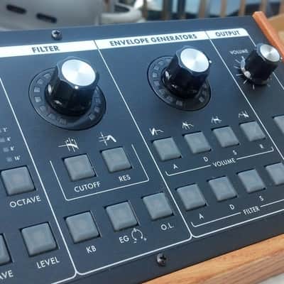 Moog Slim Phatty with wood sides or rack mount ears included! image 7