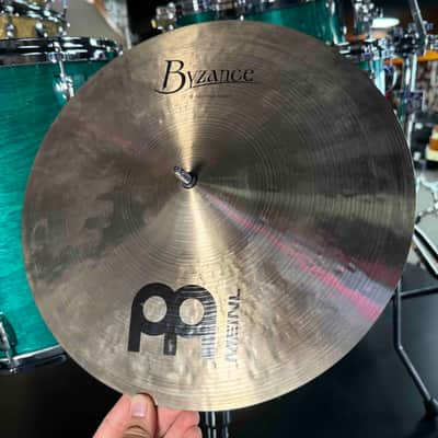 Meinl Byzance Traditional 14" Medium Hi-Hat Pair - 1210g/1402g (Bag Avedis Floor) image 3