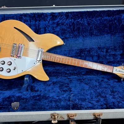 Rickenbacker 330/12 from 1966 in Natural with original Hardcase image 9