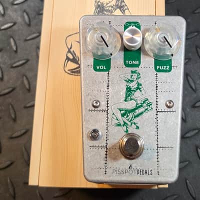 PissPot Pedals Fuzz Bomb Fuzzface Variant 2n3415 Transistors 2026 - Grey image 1