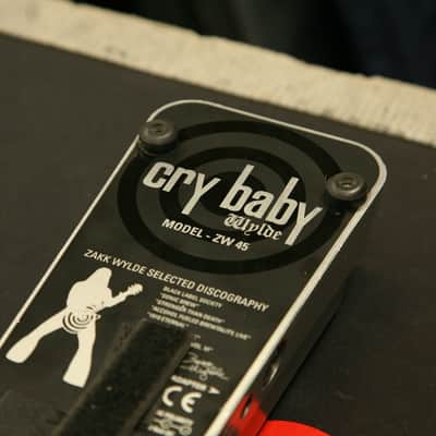 Dunlop ZW45 Zakk Wylde Signature Cry Baby Wah image 4