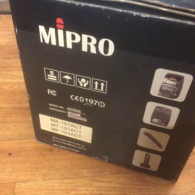 New/Old Stock MA-101ACT Wireless Wall-mountable (if needs be) Portable PA.. Take it Anywhere image 5