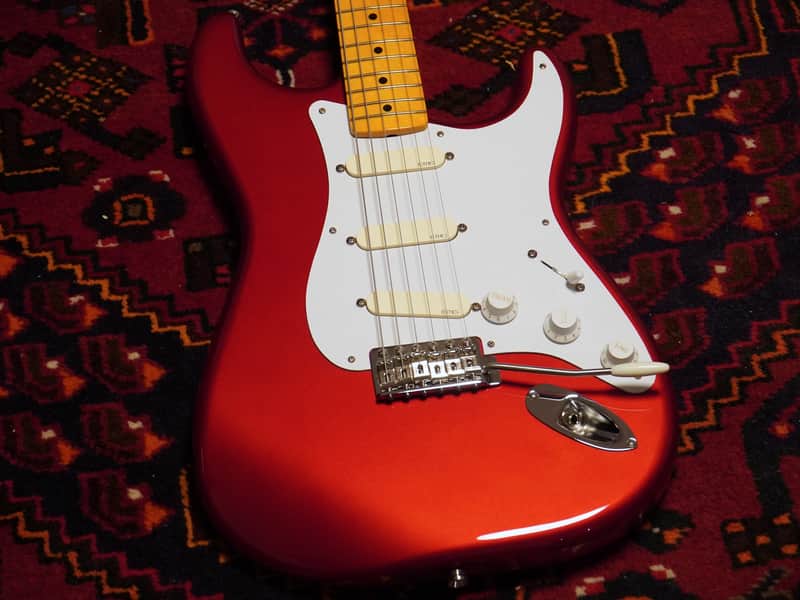 B-Stock David Gilmour Candy Apple Red Fender Stratocaster - Classic 50s Lacquer EMG DG-20