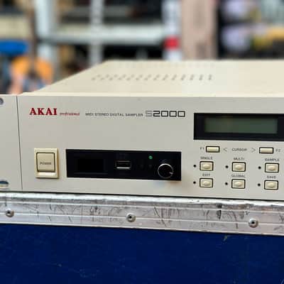 AKAI S2000 Midi Stereo Digital Sampler image 2