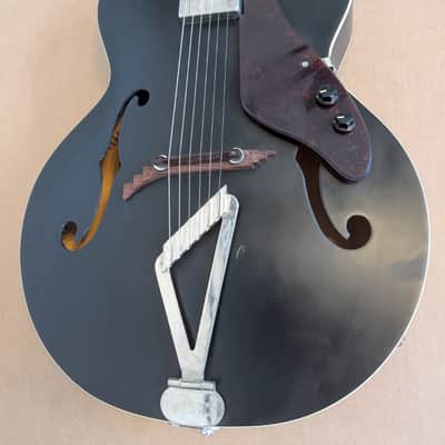 Gretsch G100CE Synchromatic Archtop Electro Acoustic Jazz Guitar Black + Case image 5