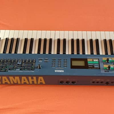 Yamaha AN1x Virtual Analog Synthesizer 1997 - Blue image 2