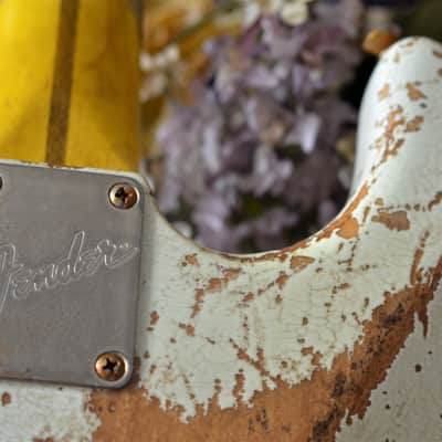 Fender Stratocaster Custom American Performer Heavy Relic Nitro Vintage White image 10