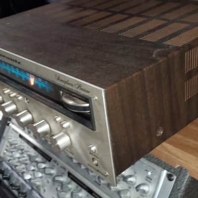 Marantz Model 2230 30-Watt Stereo Solid-State Receiver 1972 - 1974 - Silver with Wood Case image 3
