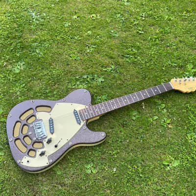 Noel Gallagher Oasis Lindert Guitar Owned 1996 image 1