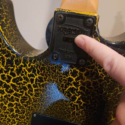 Kramer American Pacer Custom 1 1986 - Yellow and black crackle image 3