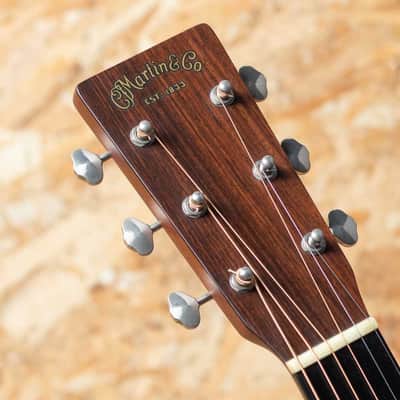 Martin OO-18V 2013 image 8