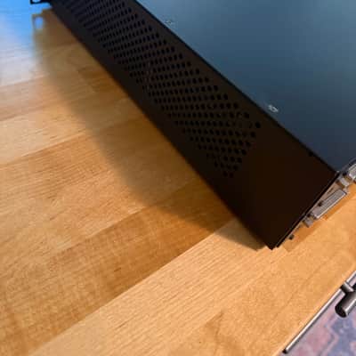 Avid HD I/O Analog 16x8 image 6
