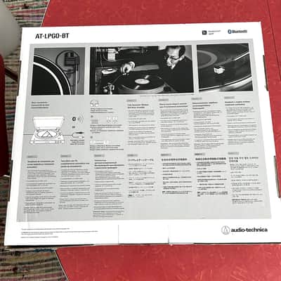 Audio Technica AT-LPGO-BT Fully Automatic Wireless Turntable with Bluetooth image 3