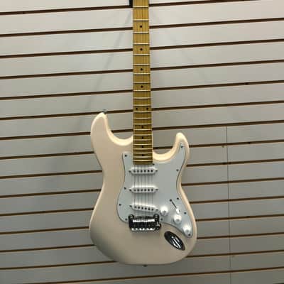 G&L Tribute Series Legacy - White Gloss with Maple Fretboard image 1