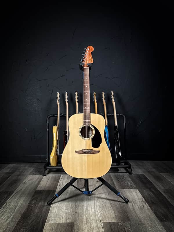 Fender California Standard Redondo
