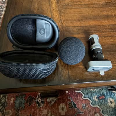 Shure MOTIV MV88 iOS Digital Stereo Condenser Microphone 2015 - Present - Black image 2