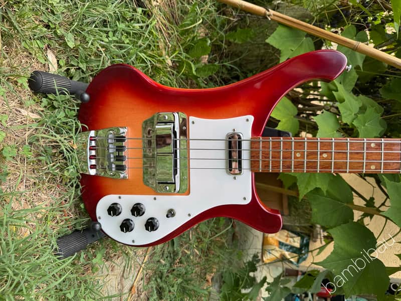 Rickenbacker 4001V63