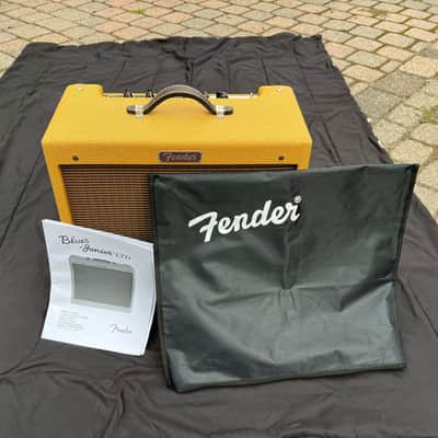 Fender Blues Junior IV FSR Limited Edition Lacquered Tweed 15-Watt 1x12" Guitar Combo 2019 - 2021 Lacquered Tweed image 3