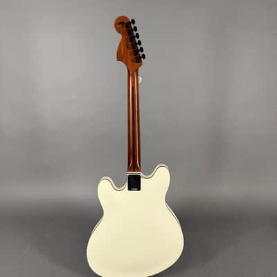 Fender Tom Delonge Starcaster, Satin Olympic White 3,1 kg inkl. Gigbag image 6