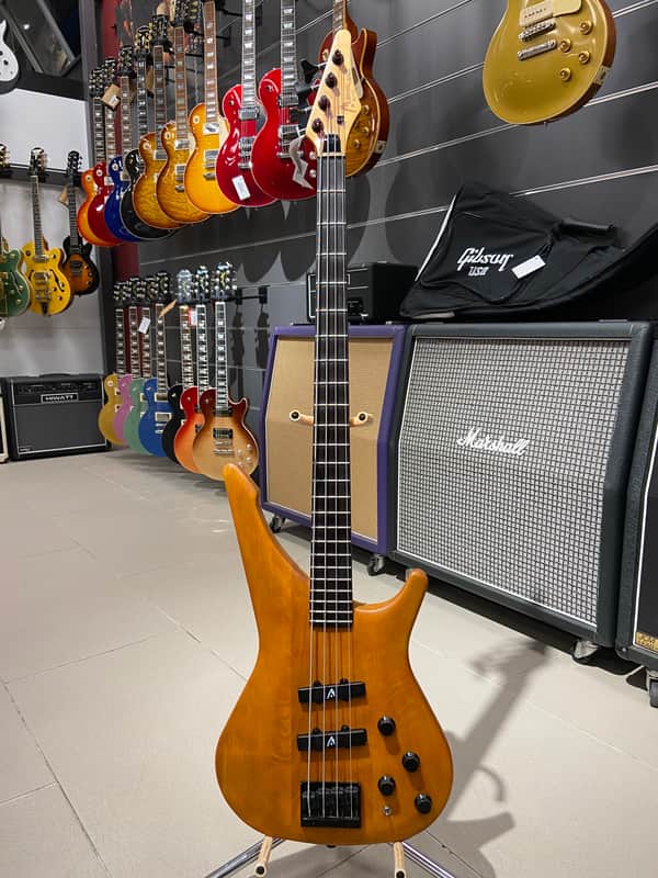 Manne bass basic serie 4 CORDE Natural image 1