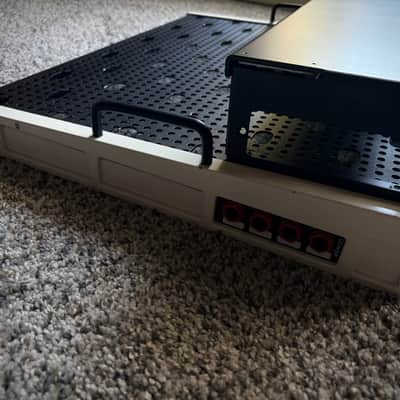 Temple Audio TRIO 21 Pedalboard w/ 4-Way Jack Patch Module + FIX Pedalboards Hinged Riser image 5