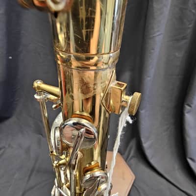 Caravelle Bb Tenor Sax - Lacquered Brass w/ case image 6