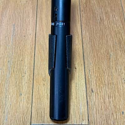 Shure  PG81 Cardiod Condenser Instrument Microphone w/ Factory Box, Vinyl Carry Bag & Mic Clip, Excellent Condition image 2