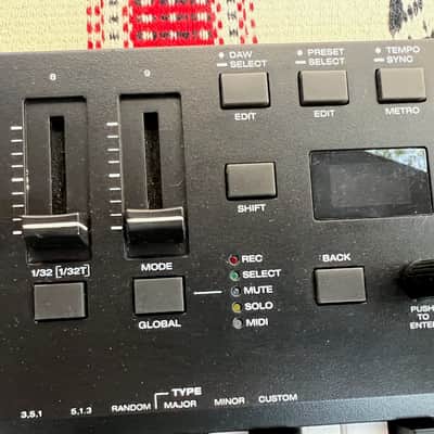 M-Audio Oxygen Pro 61 MIDI Keyboard Controller 2020 - Present - Black image 7