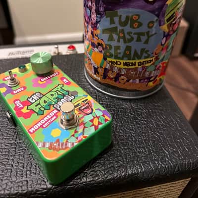 Fart Pedal The Fart Pedal MonoNeon Edition 2022 - Green Graphic image 2