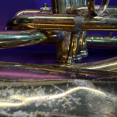 King 625 front bell Baritone - Lacquer image 6